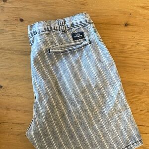 Vintage Men’s striped Levi’s Shorts 34